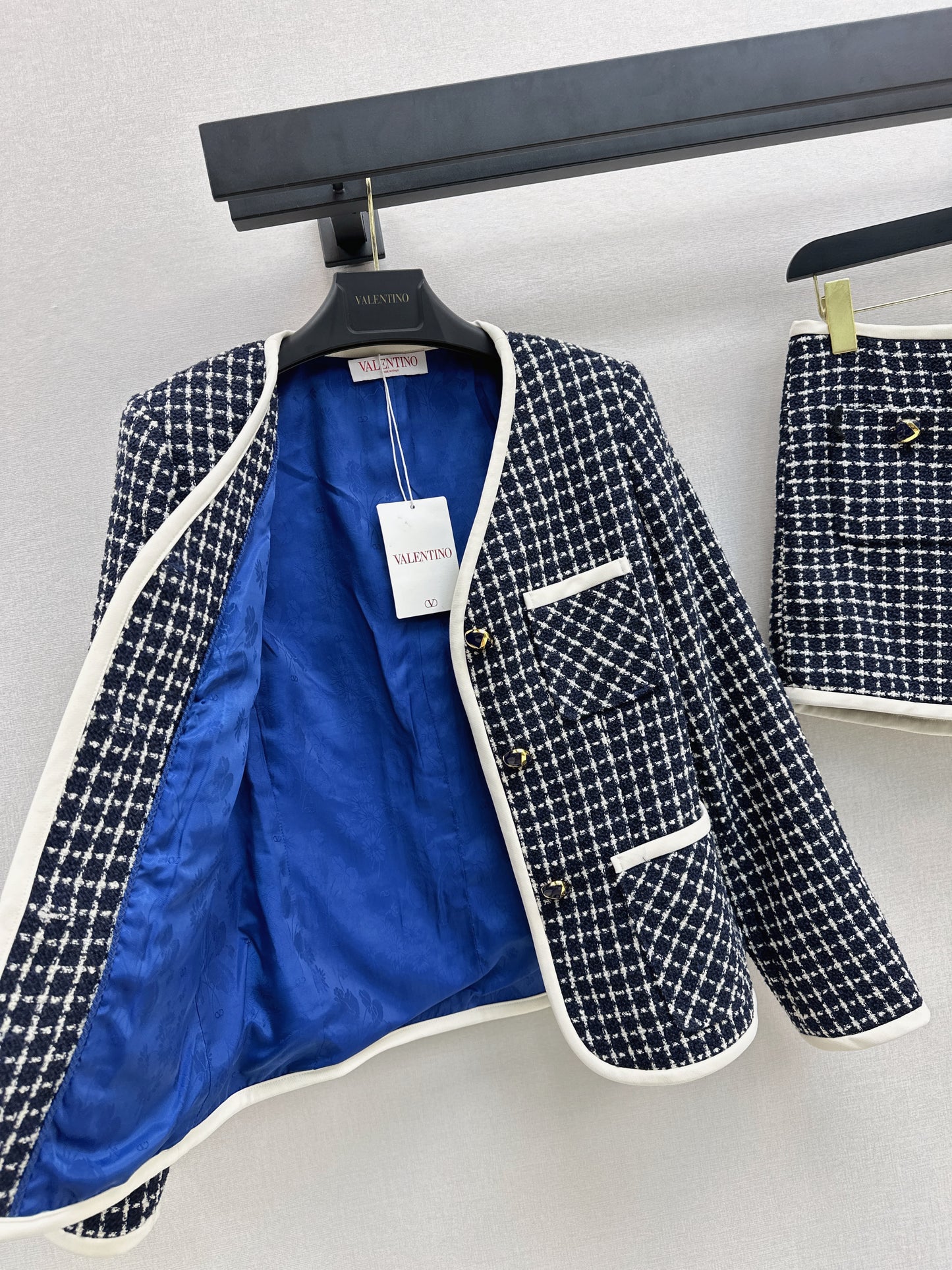 Mi 25 Woven Tweed Jacket + Bow Tie Trimmed Shorts Set