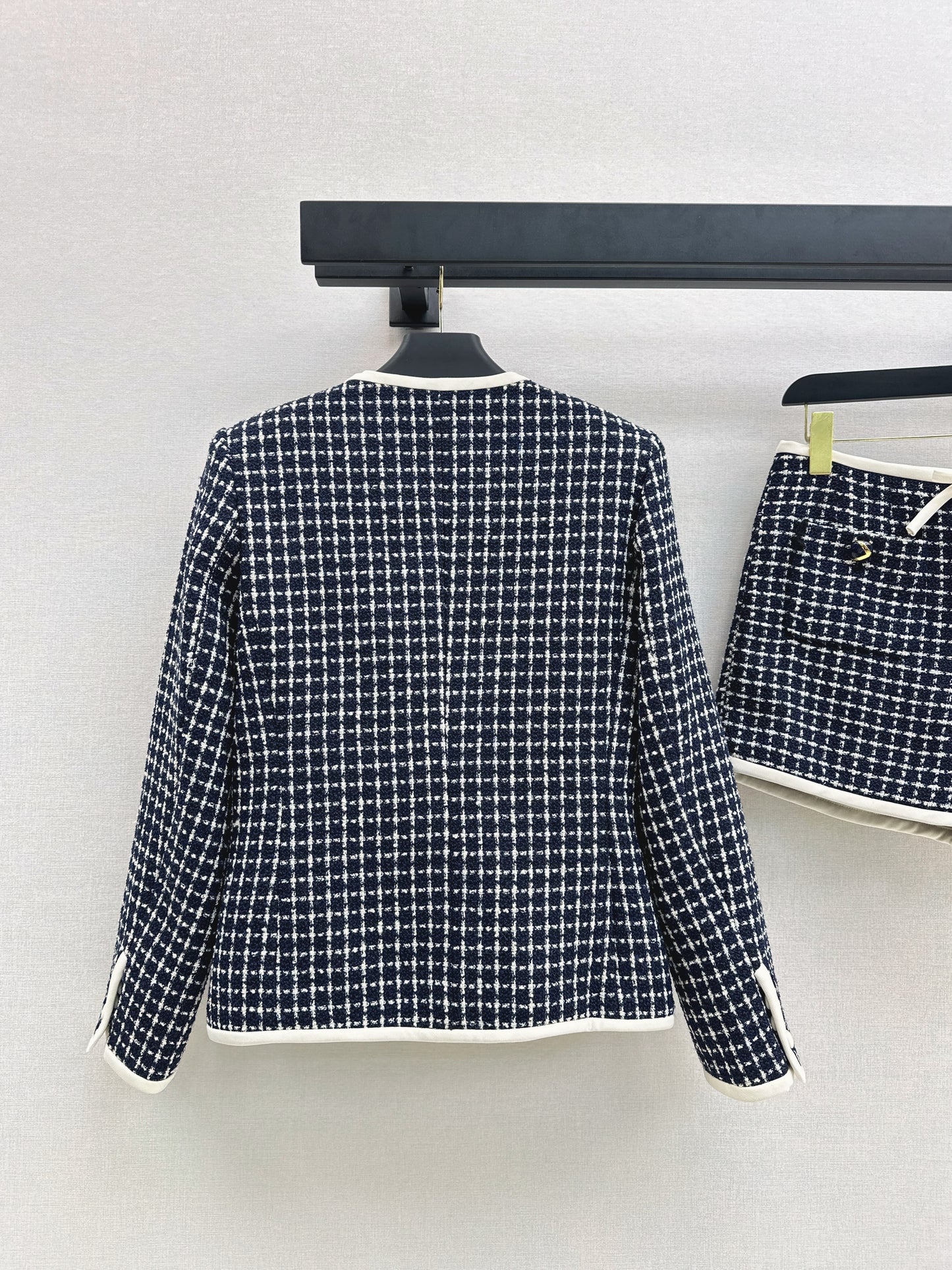 Mi 25 Woven Tweed Jacket + Bow Tie Trimmed Shorts Set