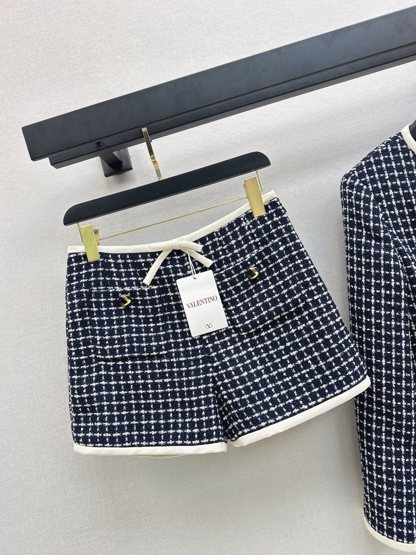 Mi 25 Woven Tweed Jacket + Bow Tie Trimmed Shorts Set