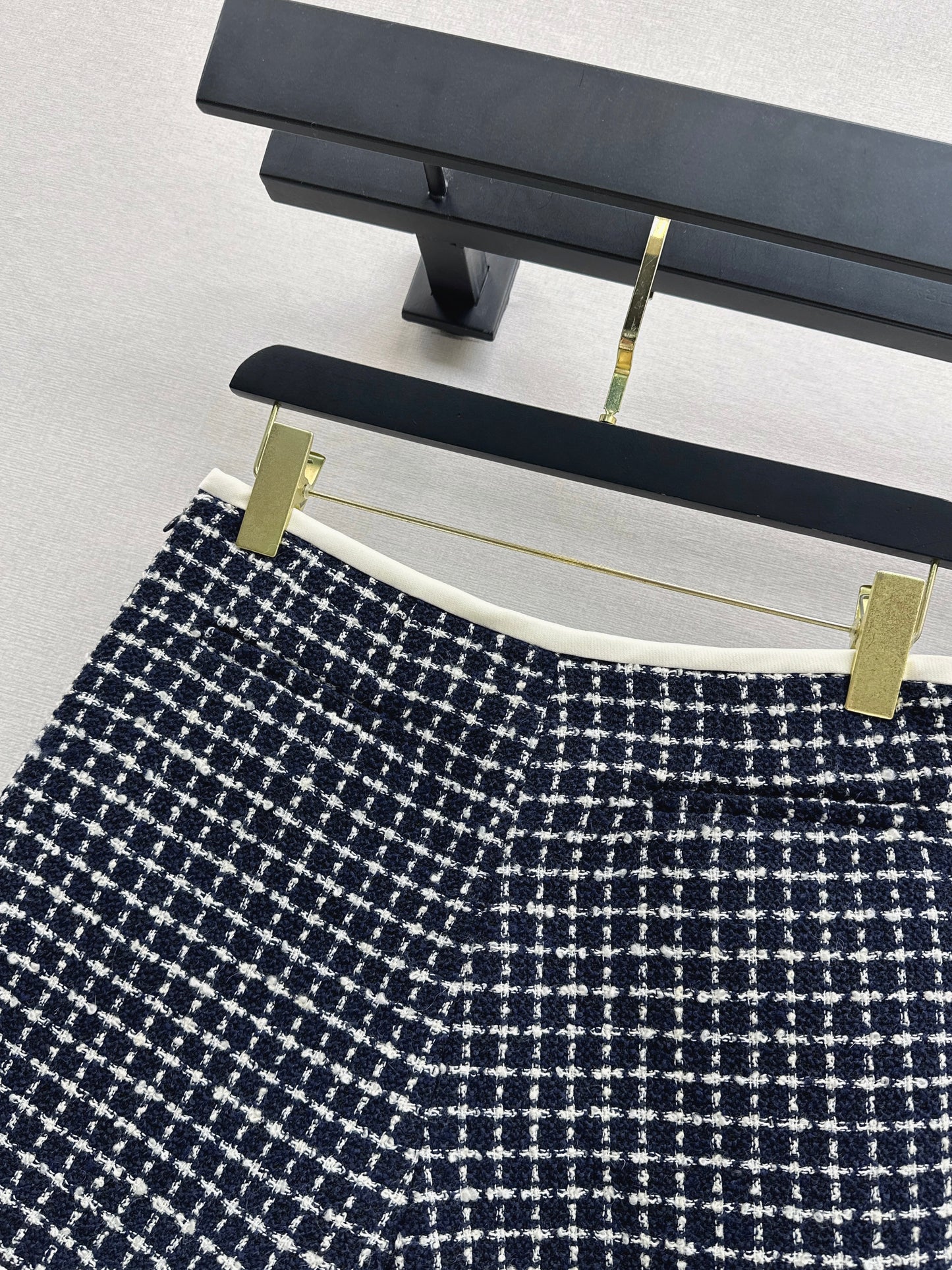 Mi 25 Woven Tweed Jacket + Bow Tie Trimmed Shorts Set
