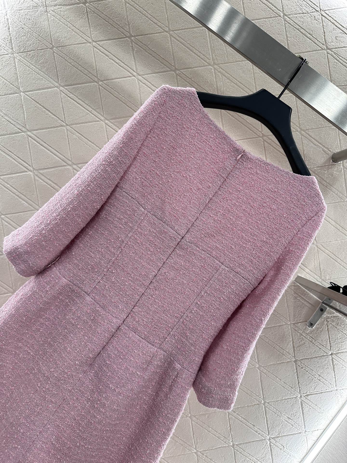 C 25 Mid sleeve round neck dress