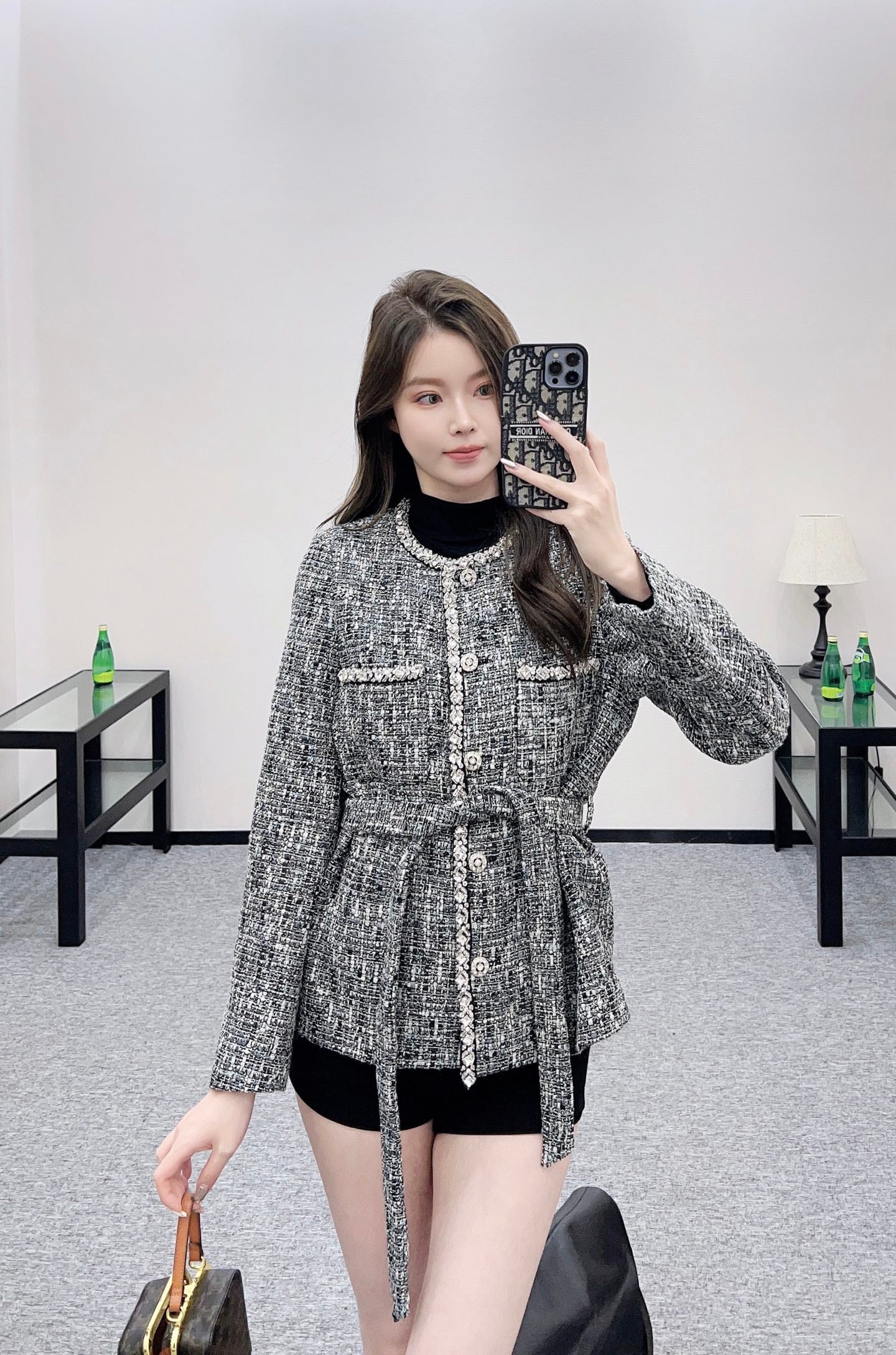 C 25 Crew neck beaded hem jacket