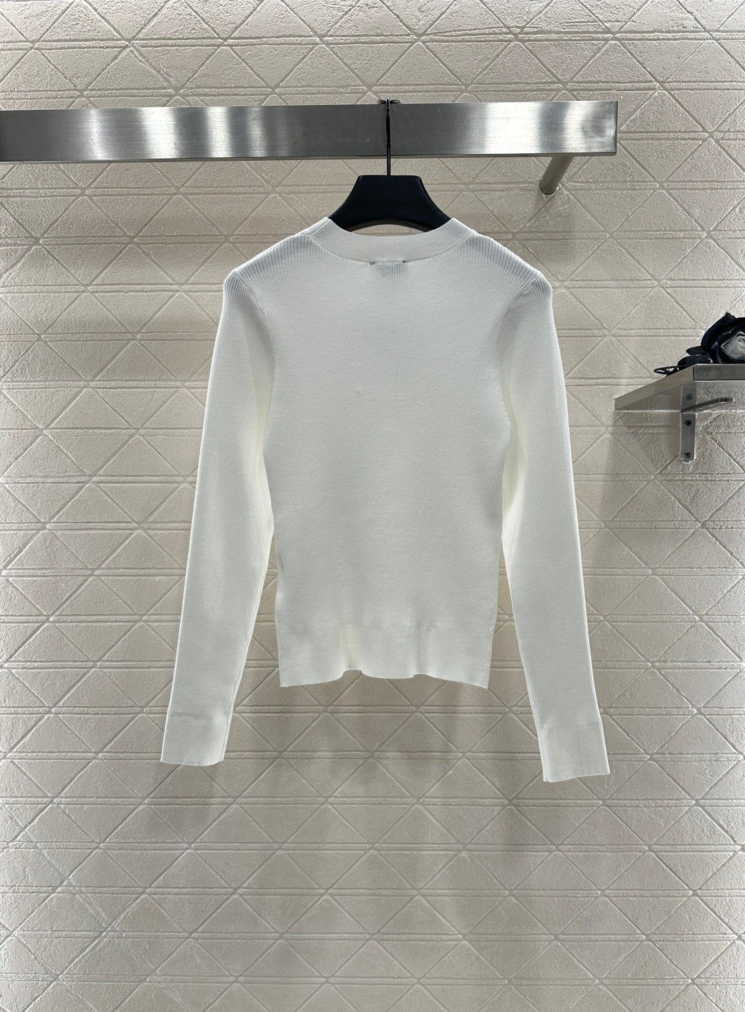 C 25 Bow tie long sleeved sweater