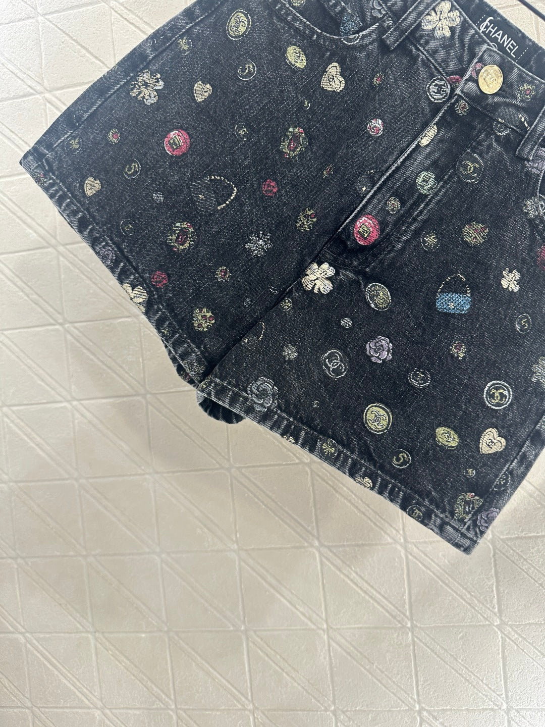 C 25 Laser printed denim shorts