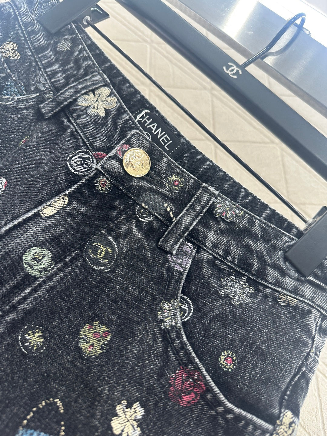 C 25 Laser printed denim shorts