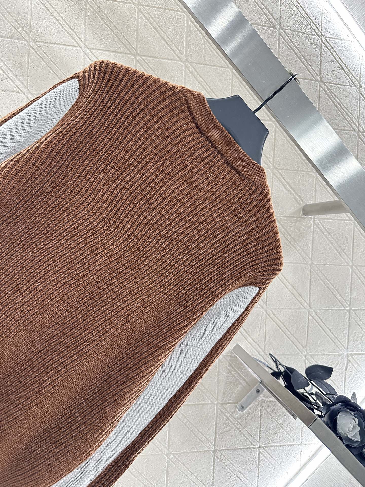 Fe 25 Squirrel jacquard knitted pullover sweater
