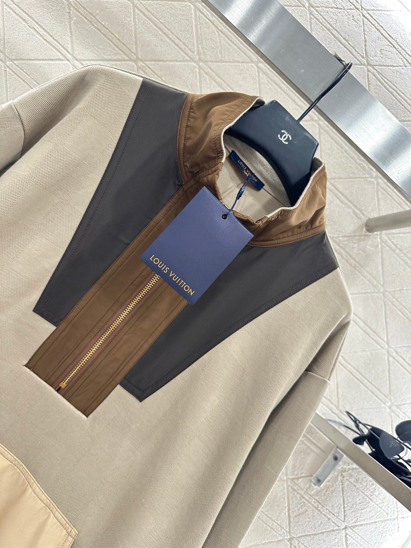 L 25 Vintage Zipper Sweatshirt
