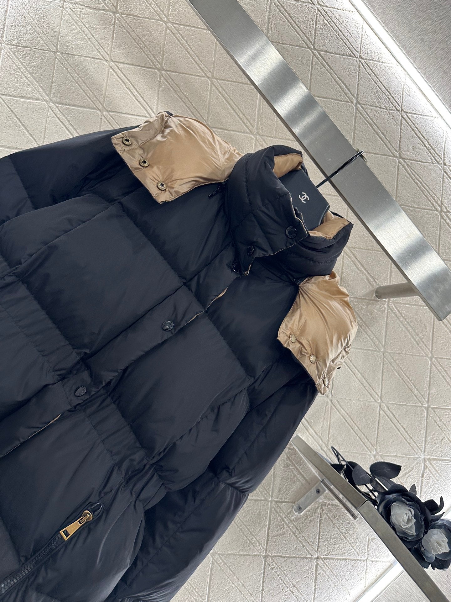Mon 25 Detachable hooded waist-hugging mid-length down jacket