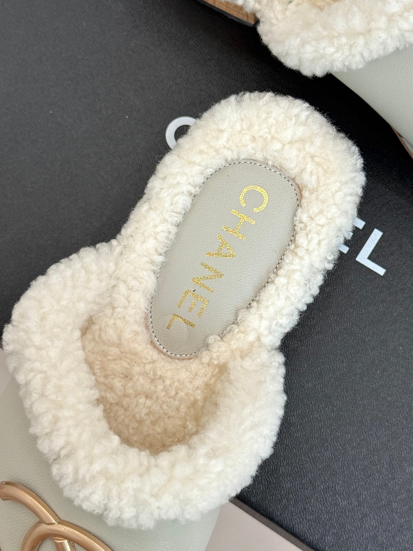 C 25 New Solid Wood Sole Thick-Sole Half Slippers