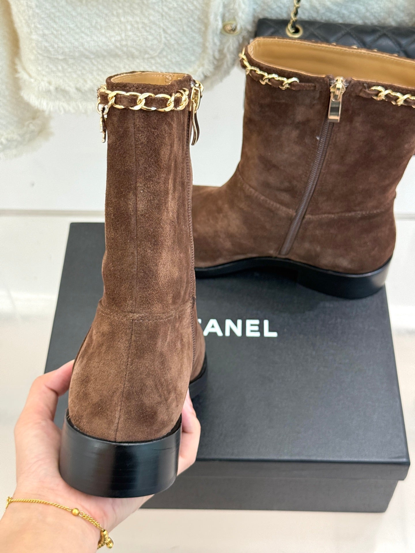 C 25 New product chain thick heel short boots