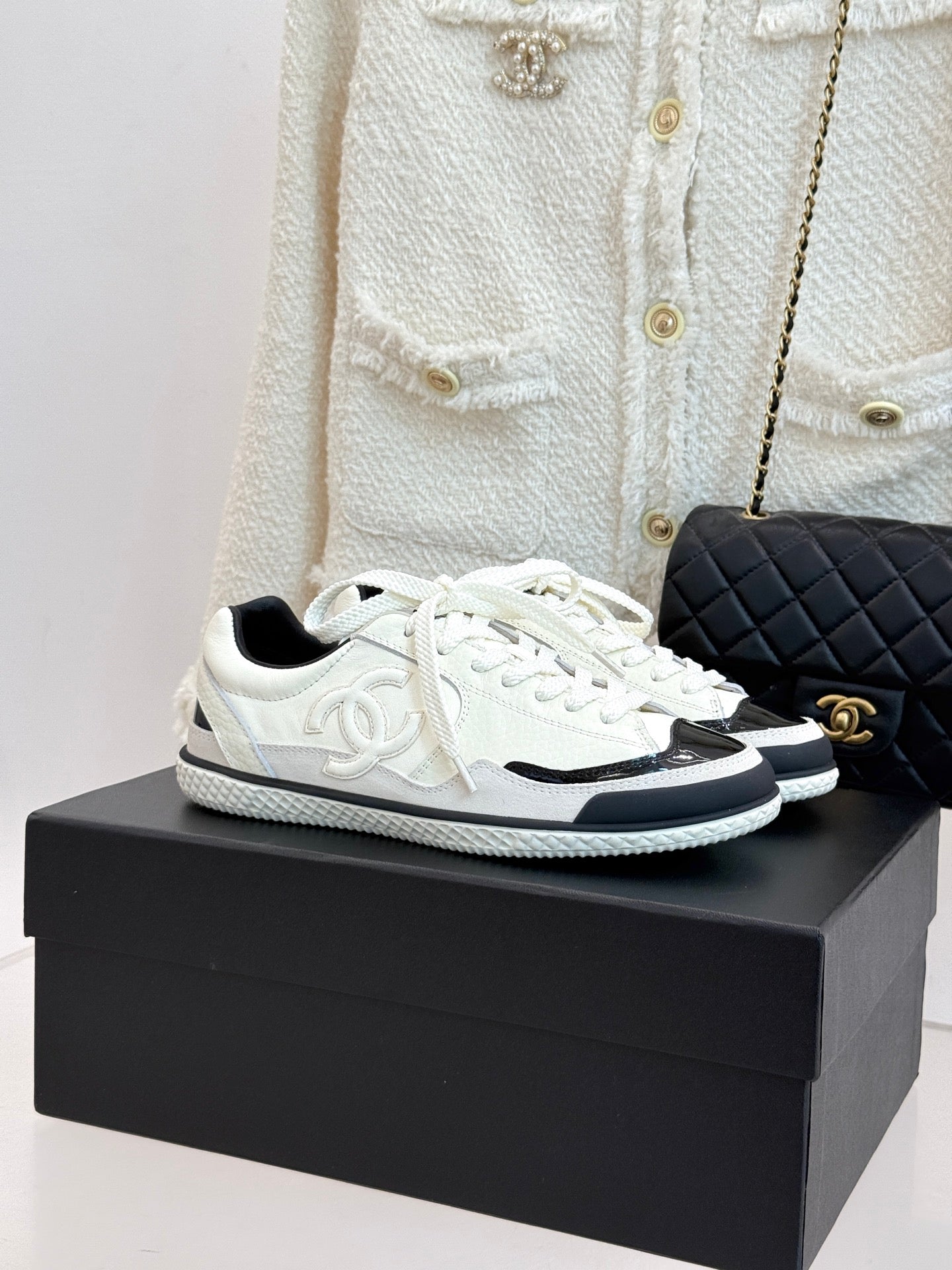 C 25K new casual board shoes and sports shoes(WHITE/SILVER/BLACK)