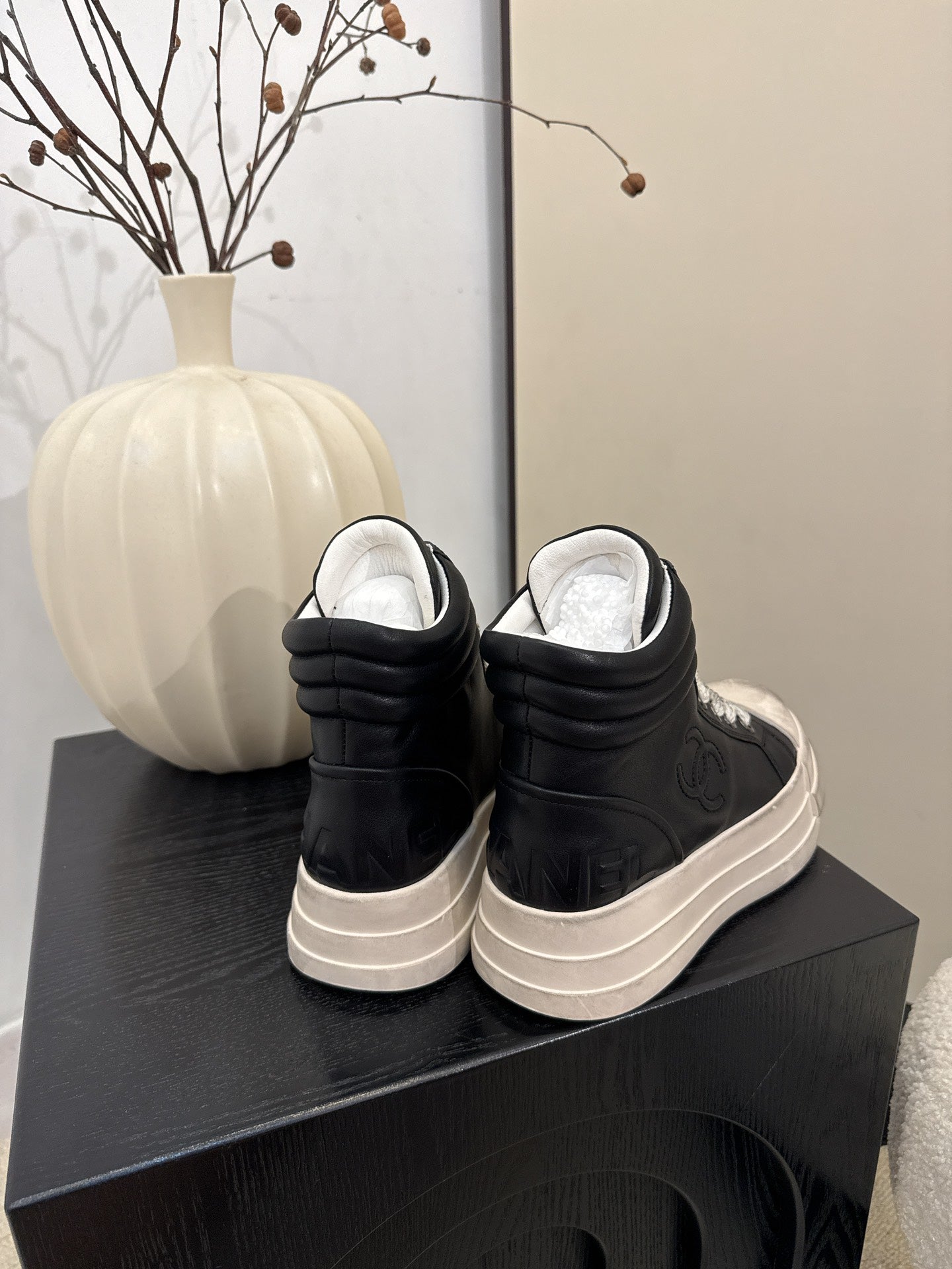C 25 Make old thick soled mid top casual shoes(WHITE/NAVY/BLACK)