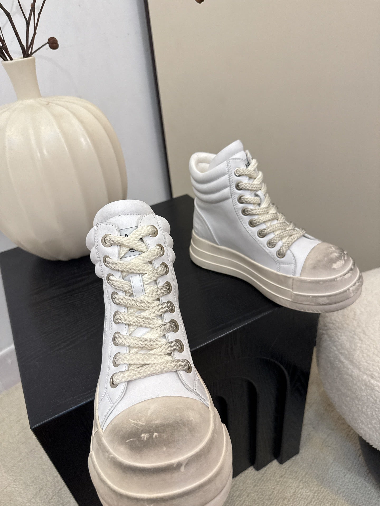 C 25 Make old thick soled mid top casual shoes(WHITE/NAVY/BLACK)