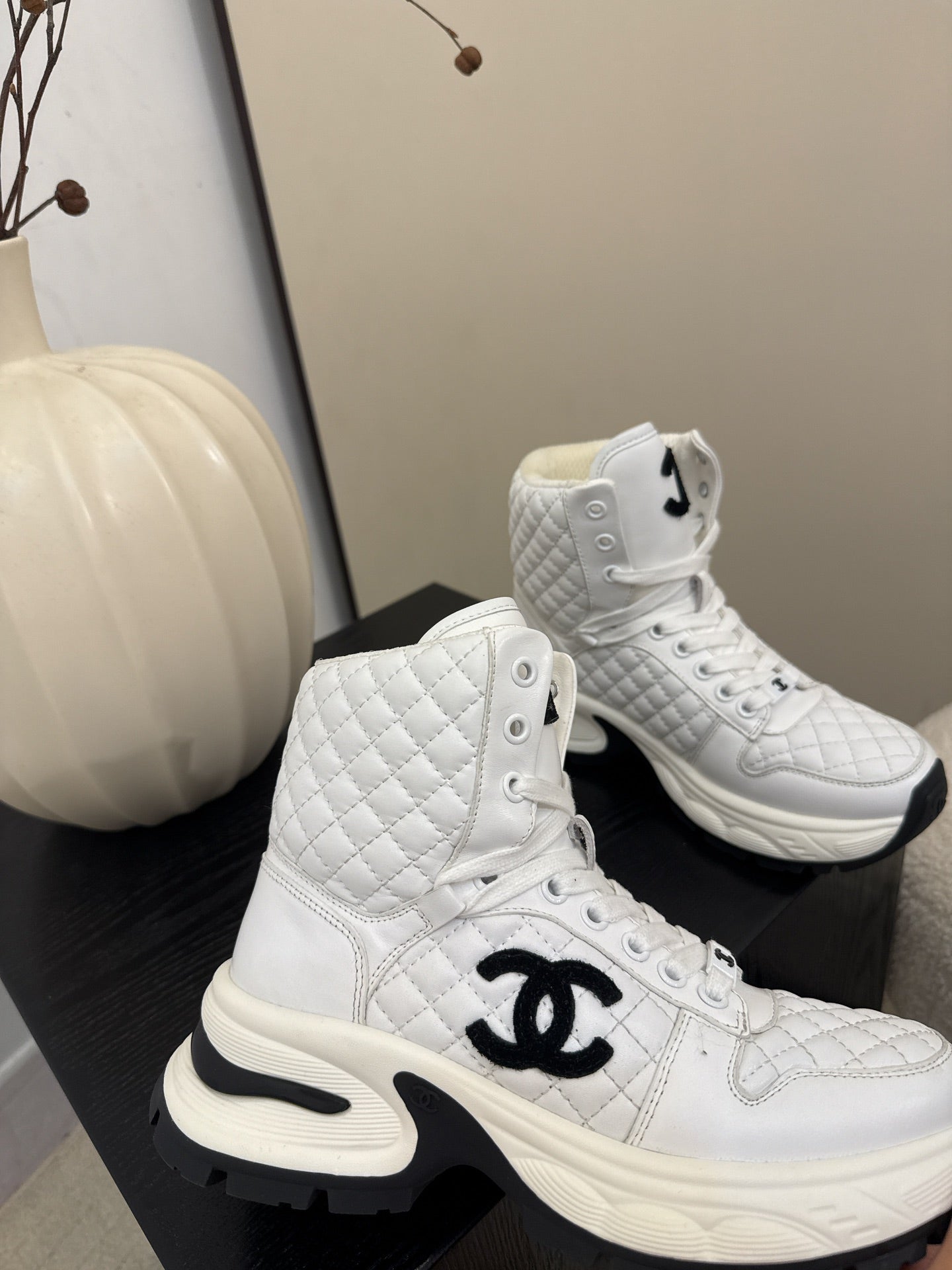 C 25 High top leather casual shoes(WHITE/BLACK)