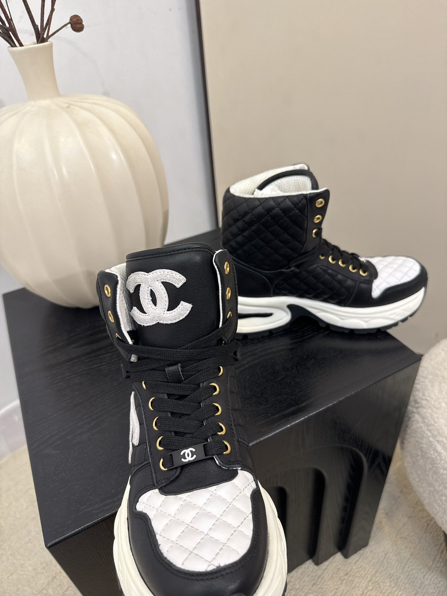 C 25 High top leather casual shoes(WHITE/BLACK)