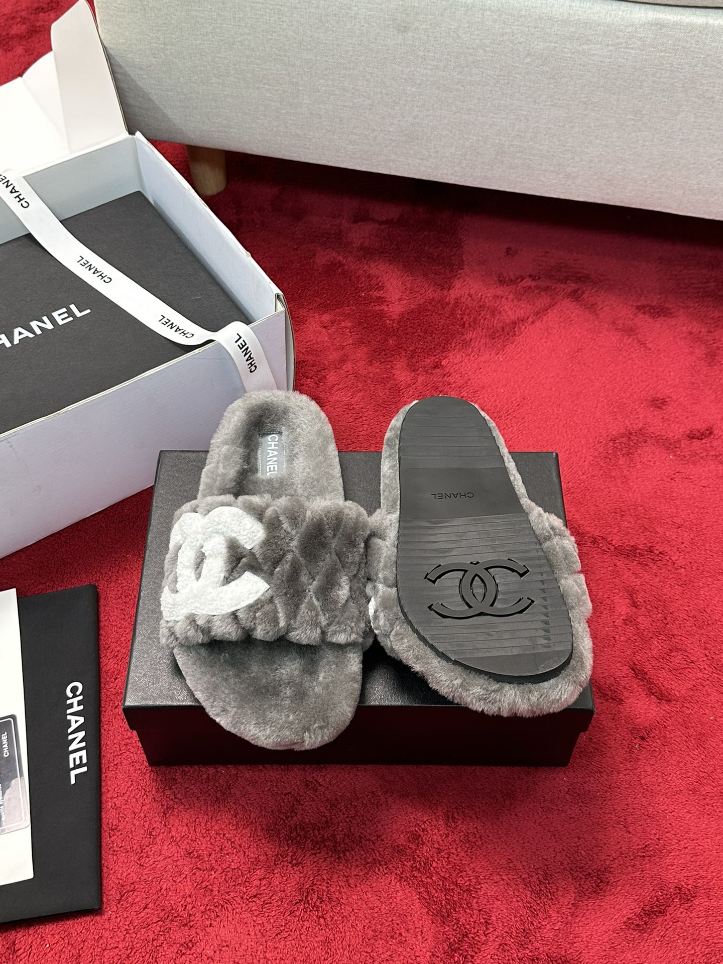 C 25 Classic diamond grid logo fur slippers