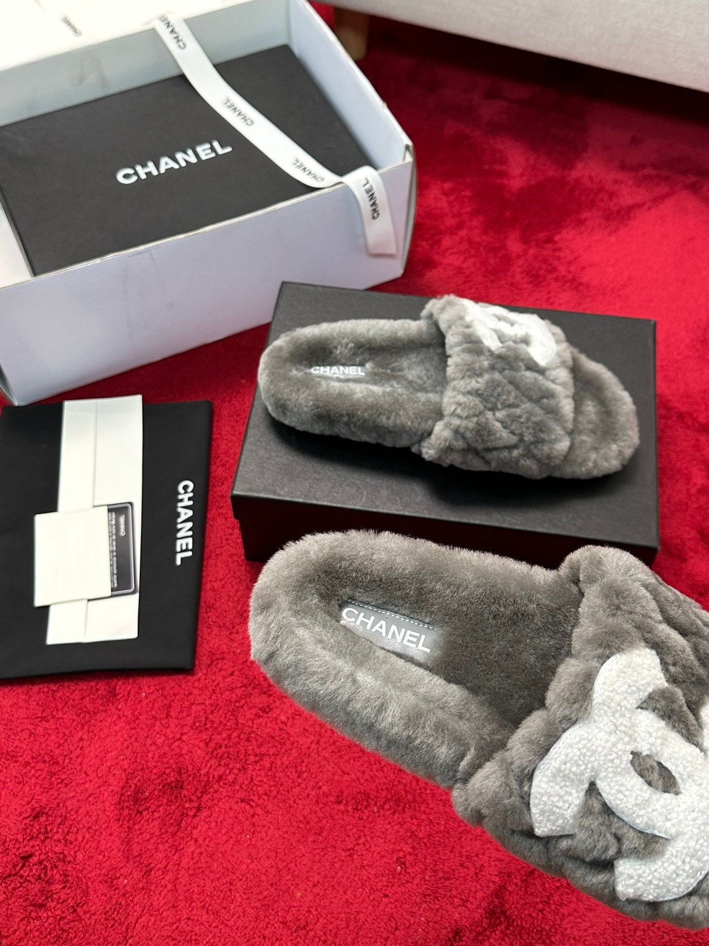 C 25 Classic diamond grid logo fur slippers
