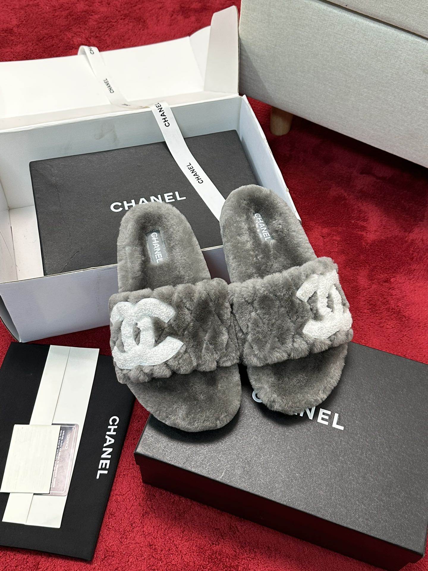 C 25 Classic diamond grid logo fur slippers