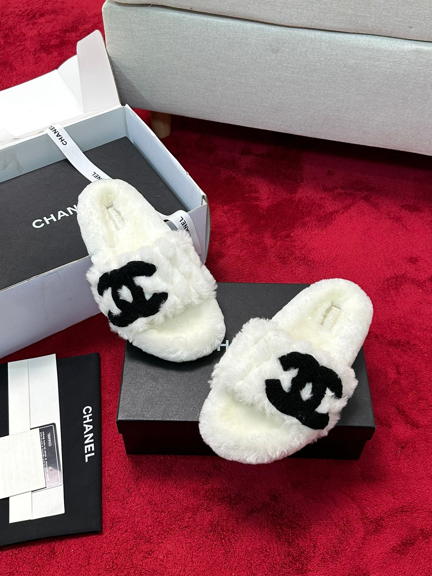 C 25 Classic diamond grid logo fur slippers
