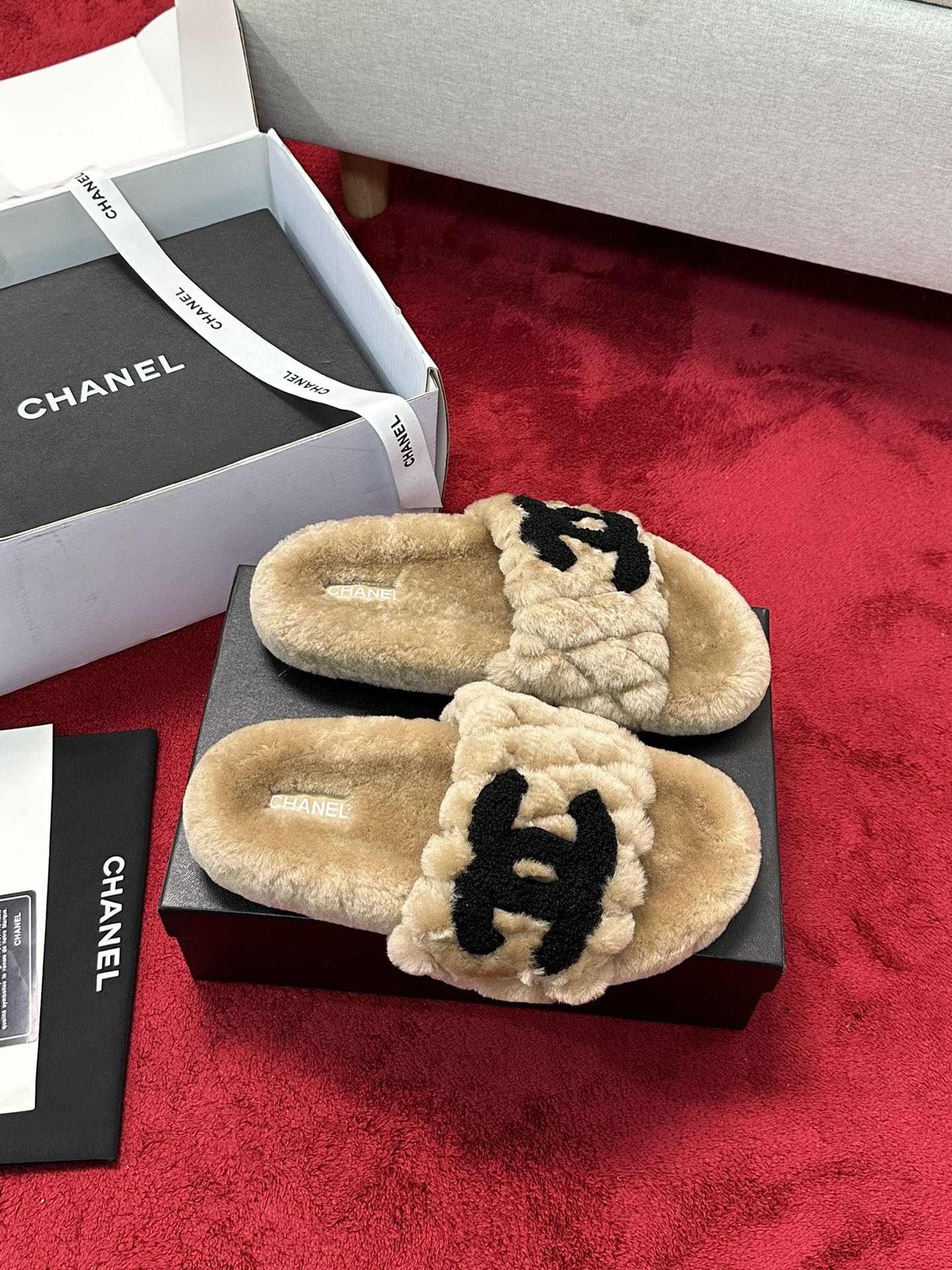 C 25 Classic diamond grid logo fur slippers