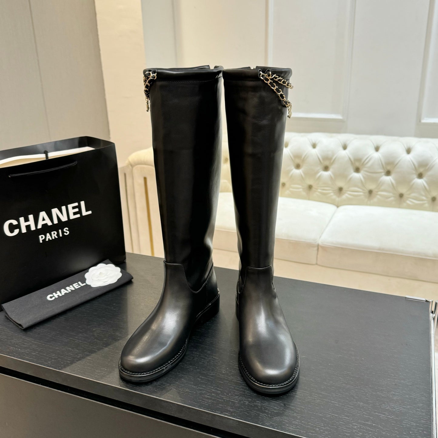 C 25B new chain leather boots