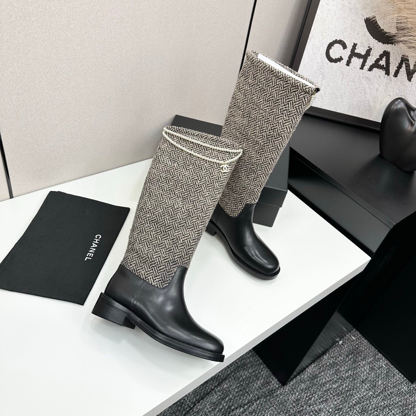 C 25 Pearl necklace decoration thick soled boots(GRAY/BLACK)