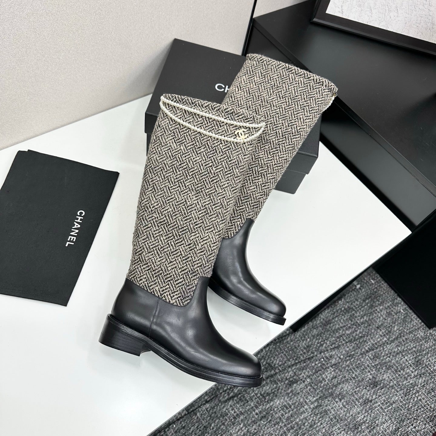 C 25 Pearl necklace decoration thick soled boots(GRAY/BLACK)