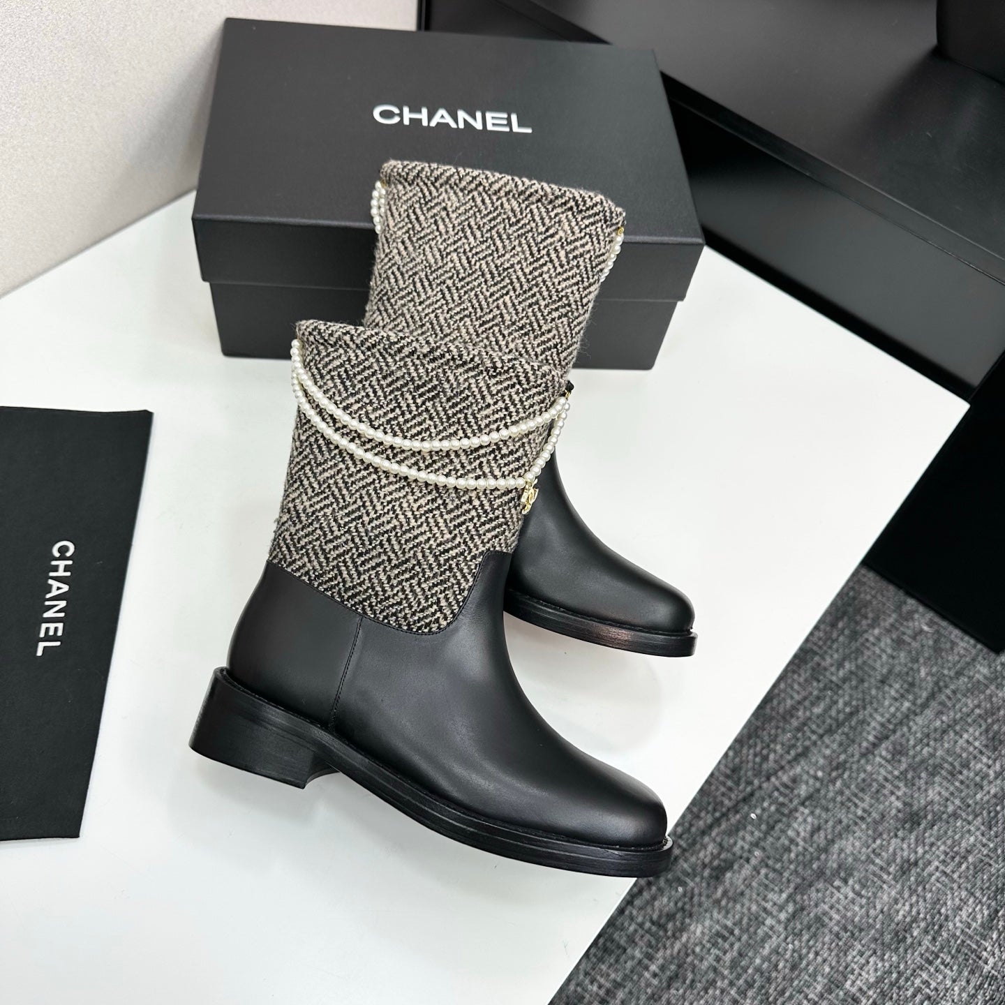 C 25 Pearl necklace decoration, thick soled short boots(GRAY/BLACK)