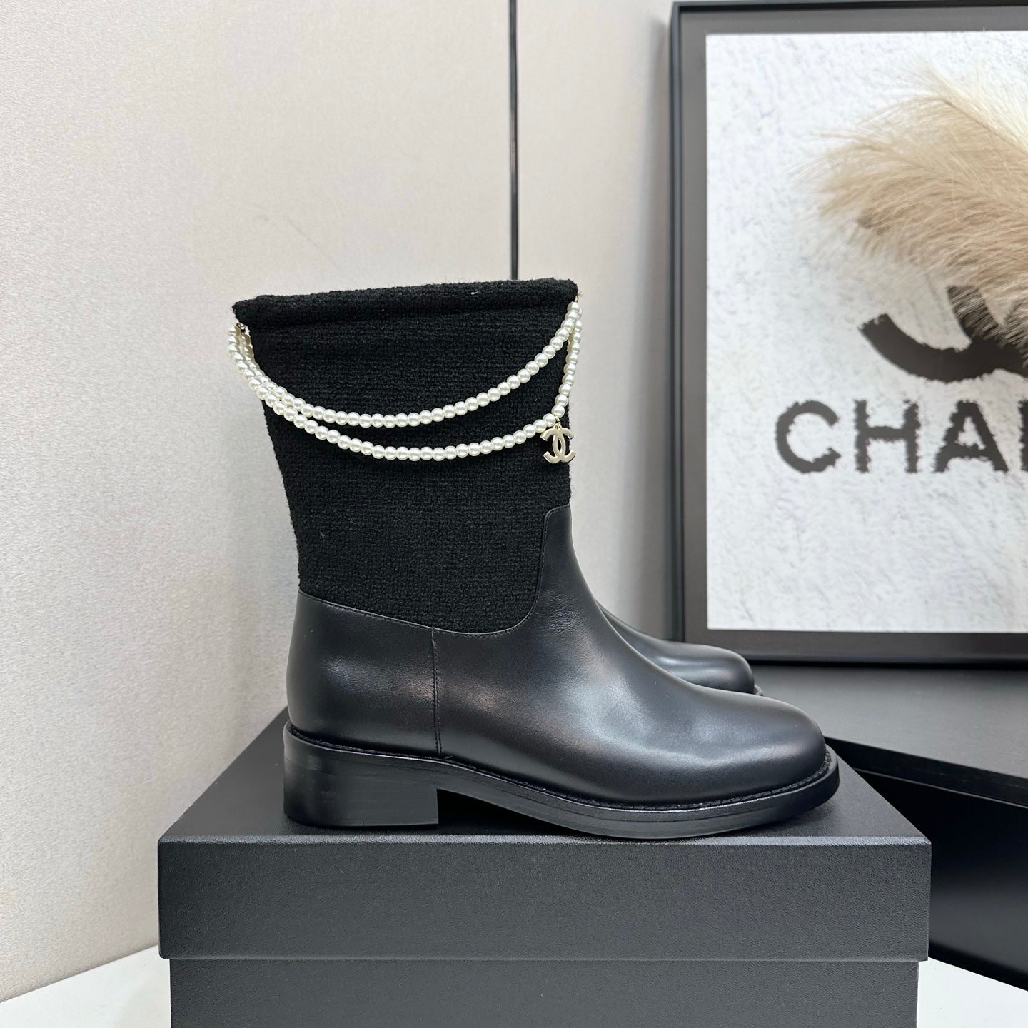 C 25 Pearl necklace decoration, thick soled short boots(GRAY/BLACK)
