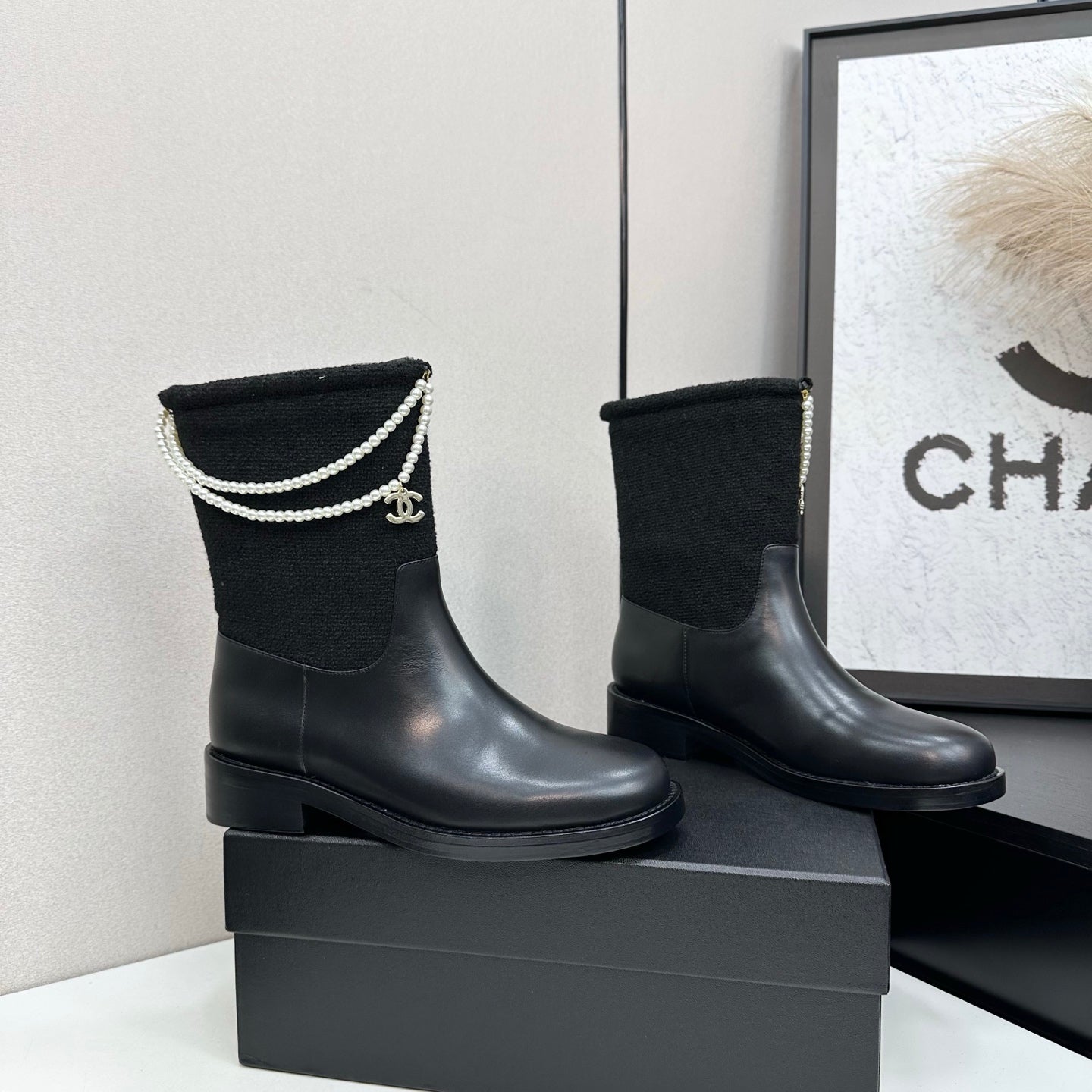 C 25 Pearl necklace decoration, thick soled short boots(GRAY/BLACK)