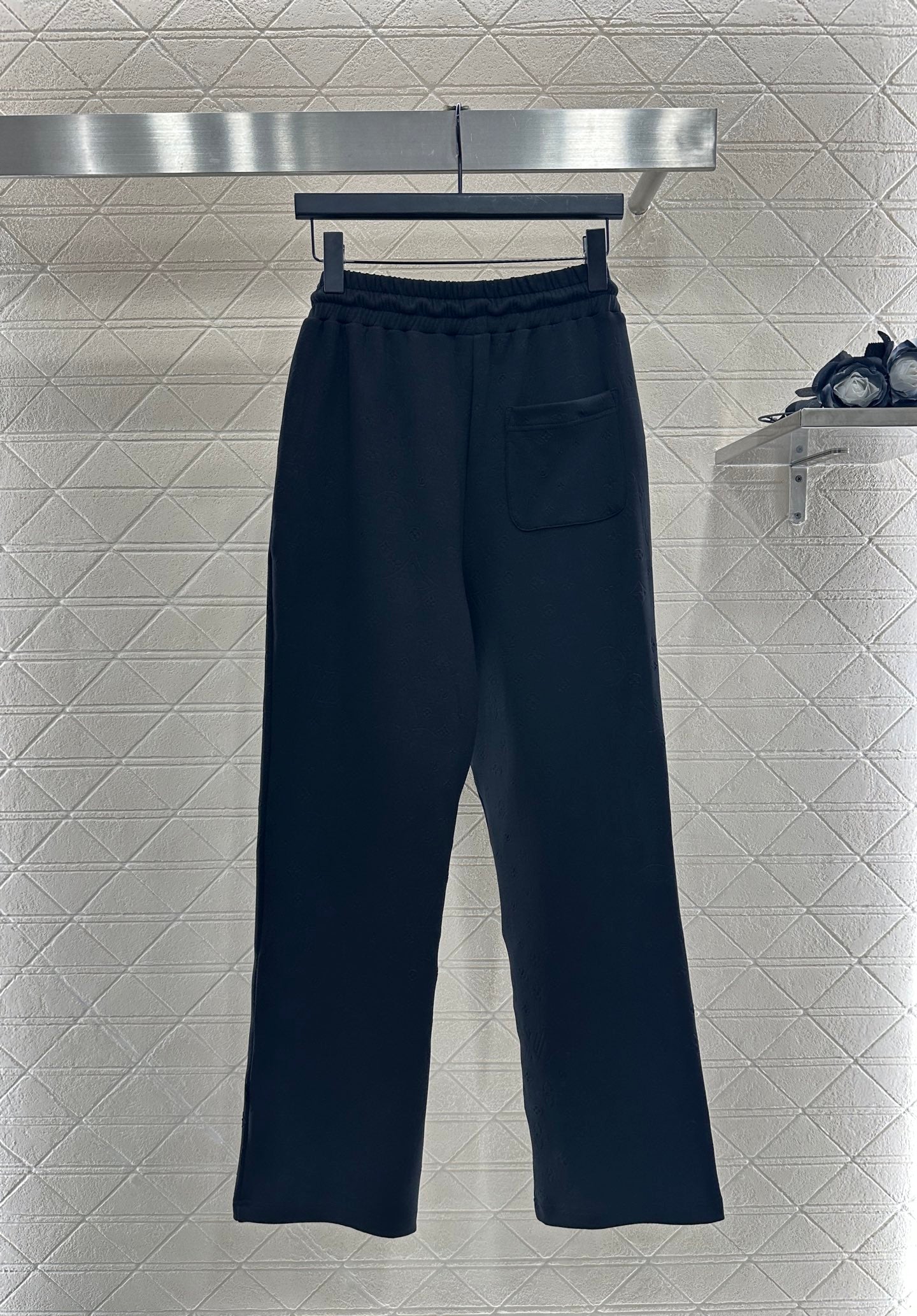 L 25 Hooded dark patterned logo jacket+pants set