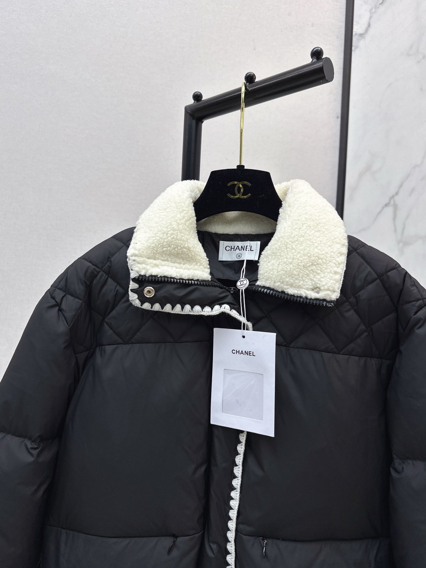 C 25 New Stand Collar Down Jacket (White/Black)