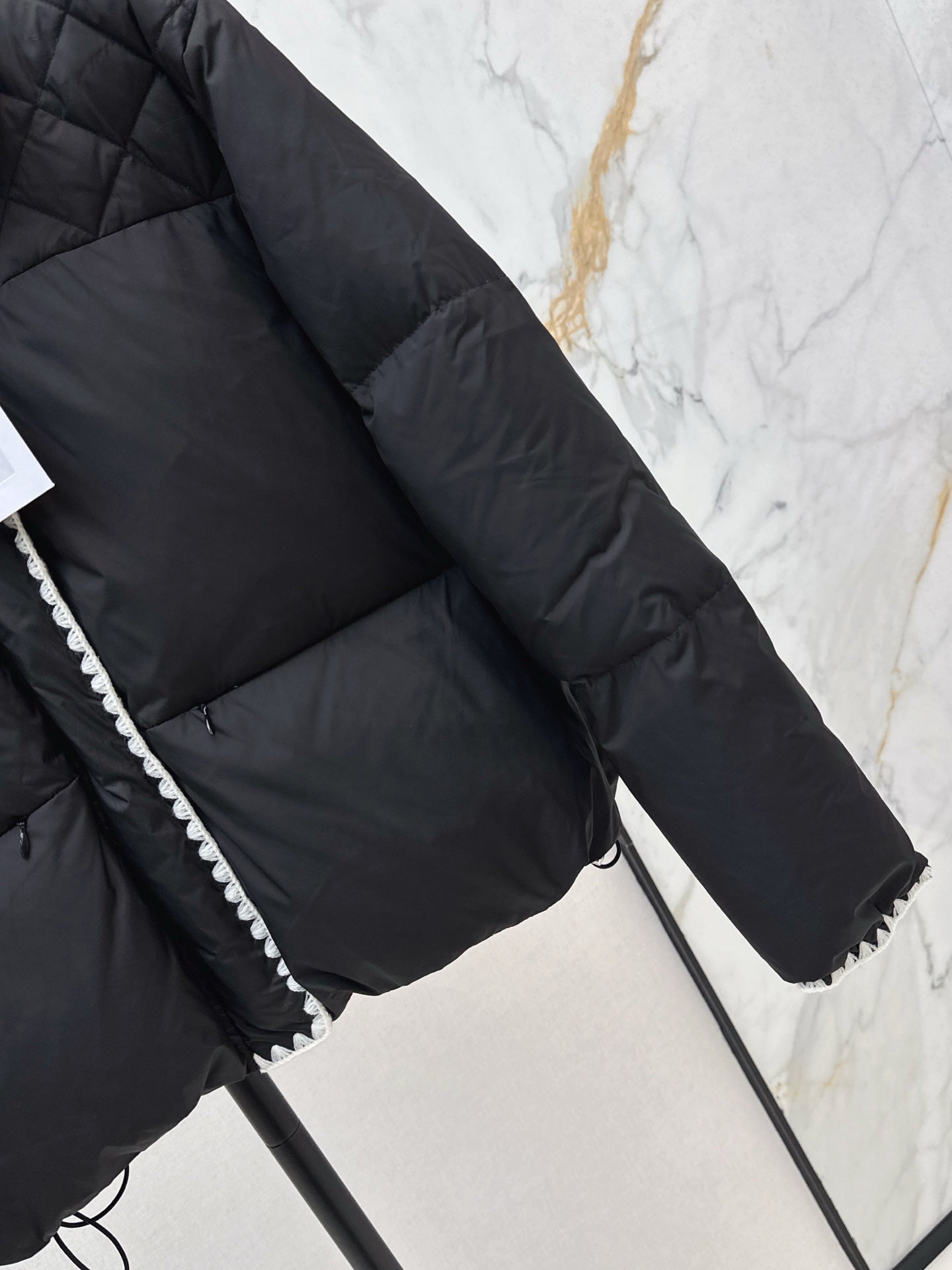 C 25 New Stand Collar Down Jacket (White/Black)