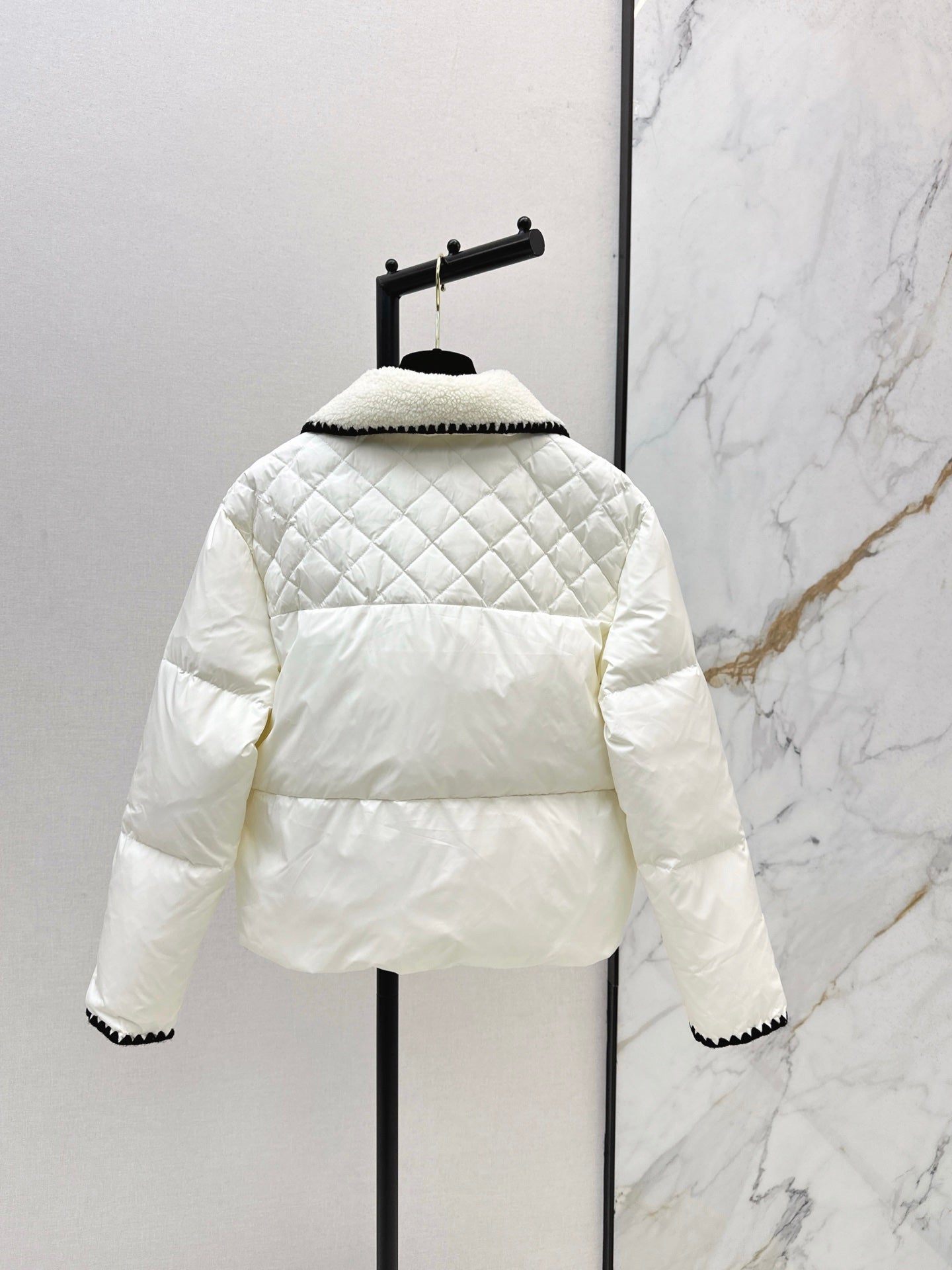 C 25 New Stand Collar Down Jacket (White/Black)