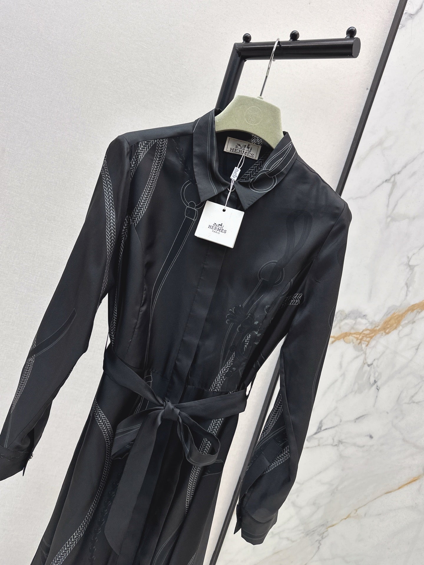 He 25 Positioned print silk dress