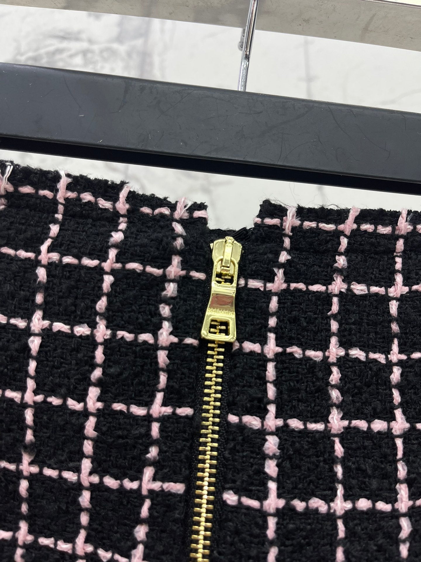 Bal 25 New gold-button tweed suit