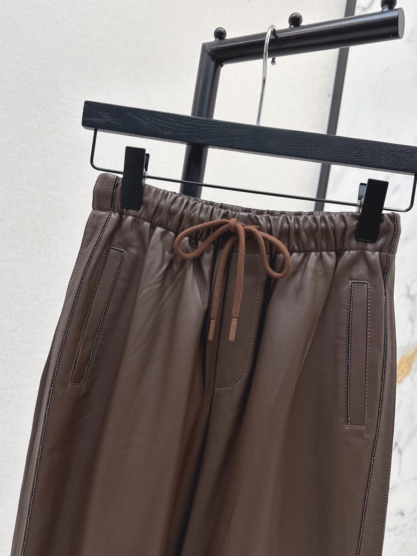 Bru 25 New beaded sheepskin elastic nine-point leather pants