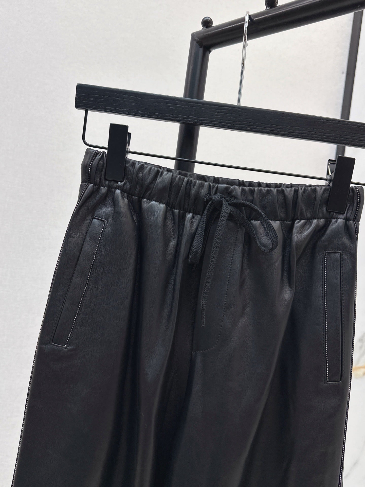 Bru 25 New beaded sheepskin elastic nine-point leather pants