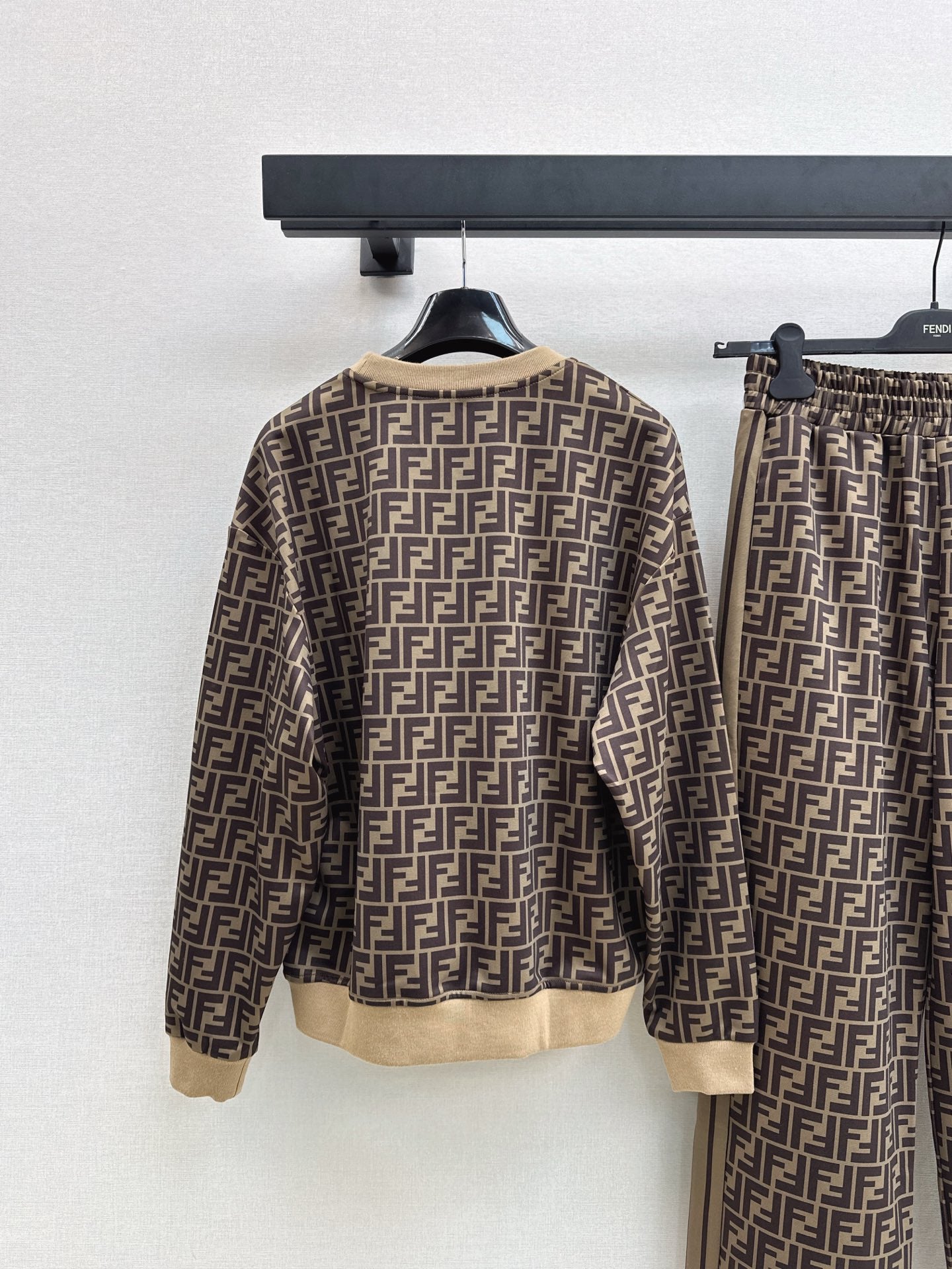 Fe 25 New classic monogram logo casual suit