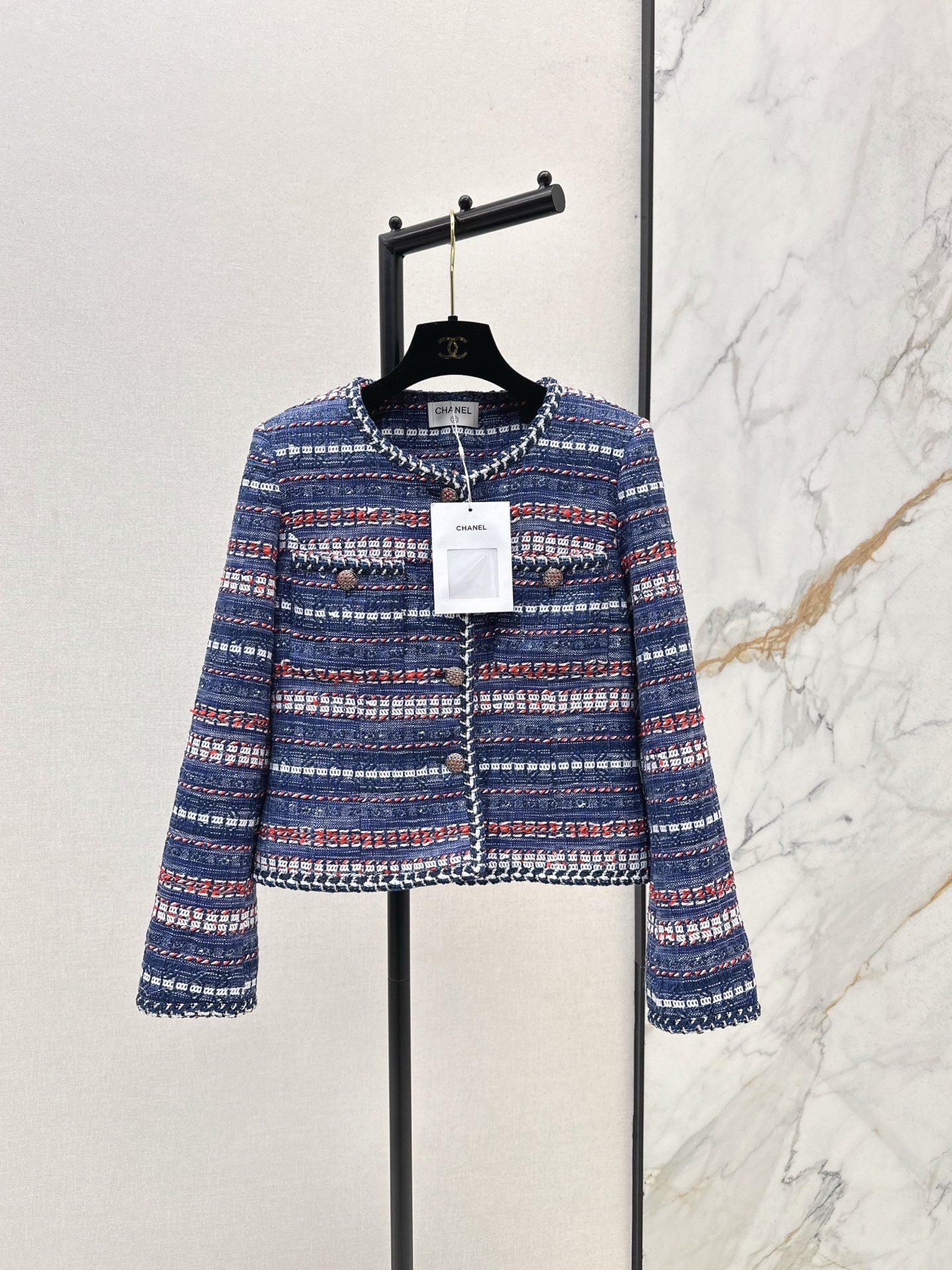 C 25 Woolen hem jacket