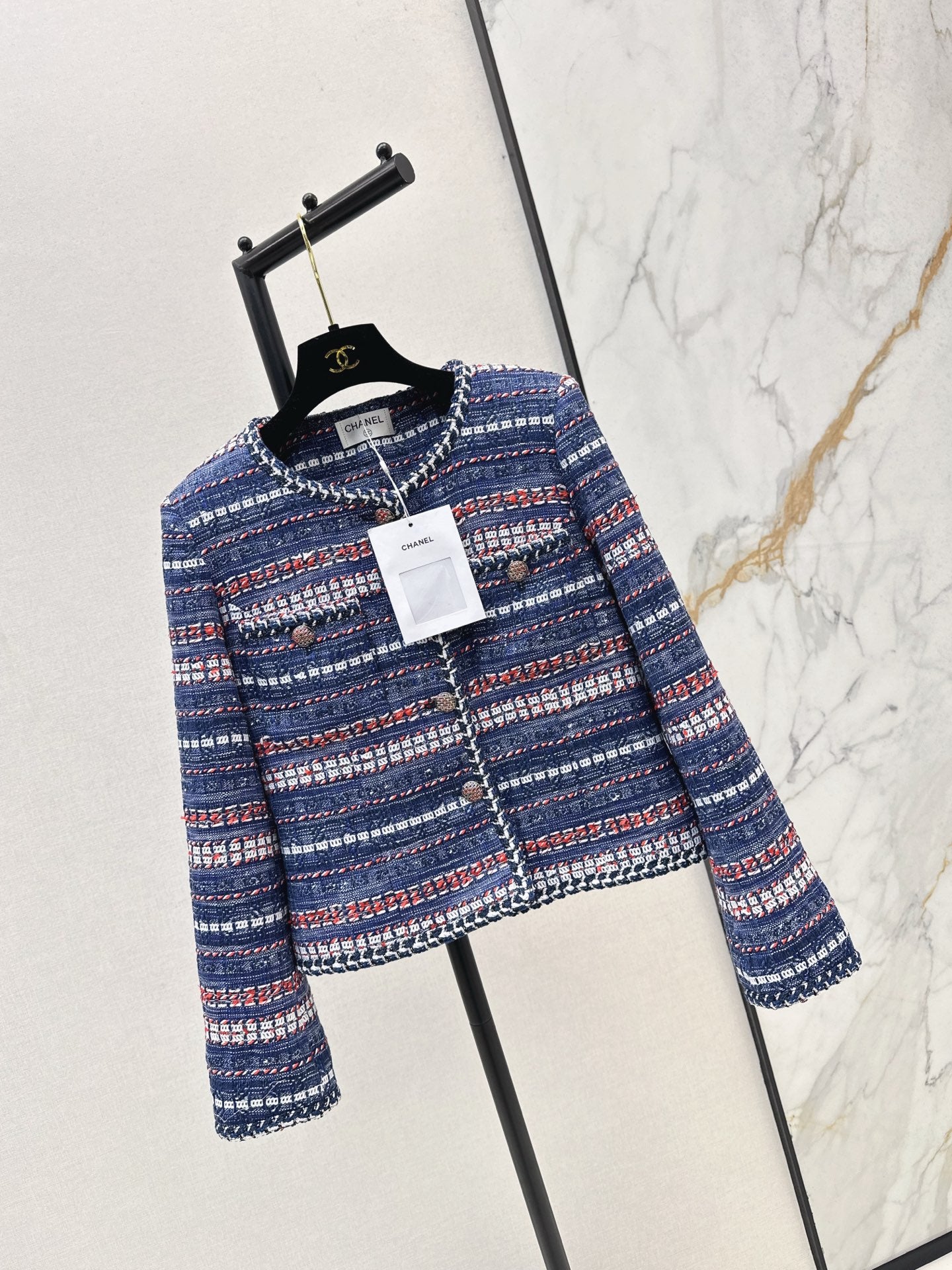 C 25 Woolen hem jacket
