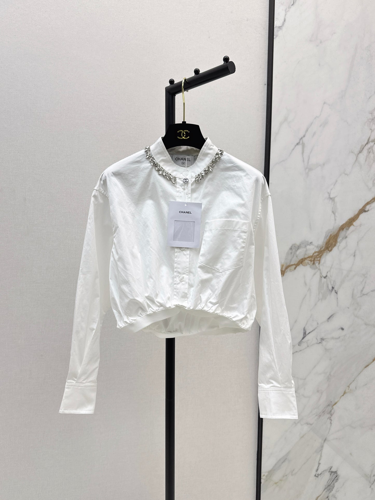 C 25 New Rhinestone Decorated Cropped White Shirt