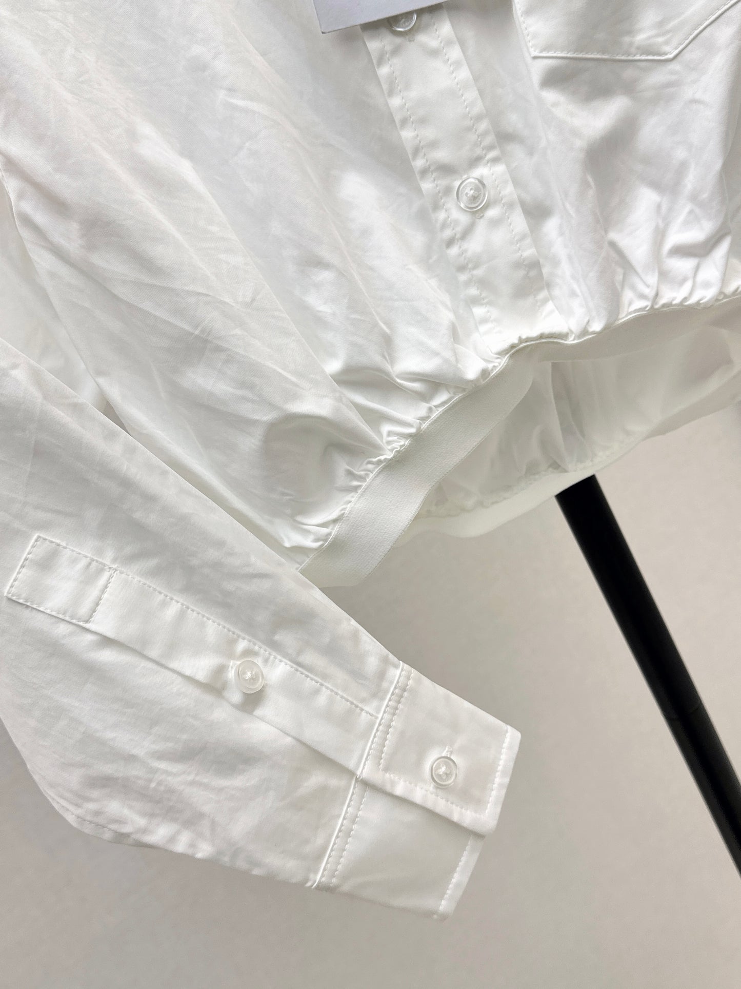 C 25 New Rhinestone Decorated Cropped White Shirt