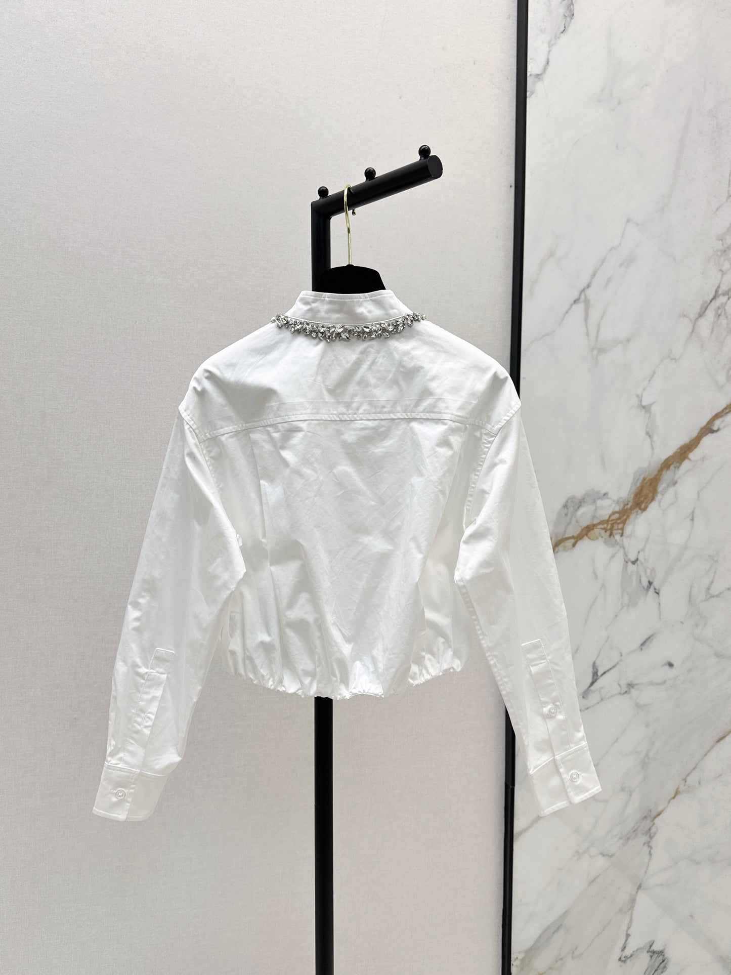 C 25 New Rhinestone Decorated Cropped White Shirt