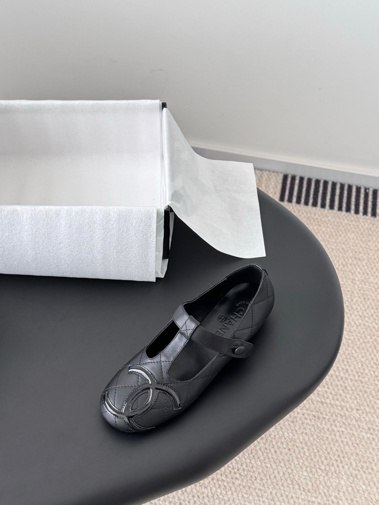 C 25 Vintage vintage series flat shoes