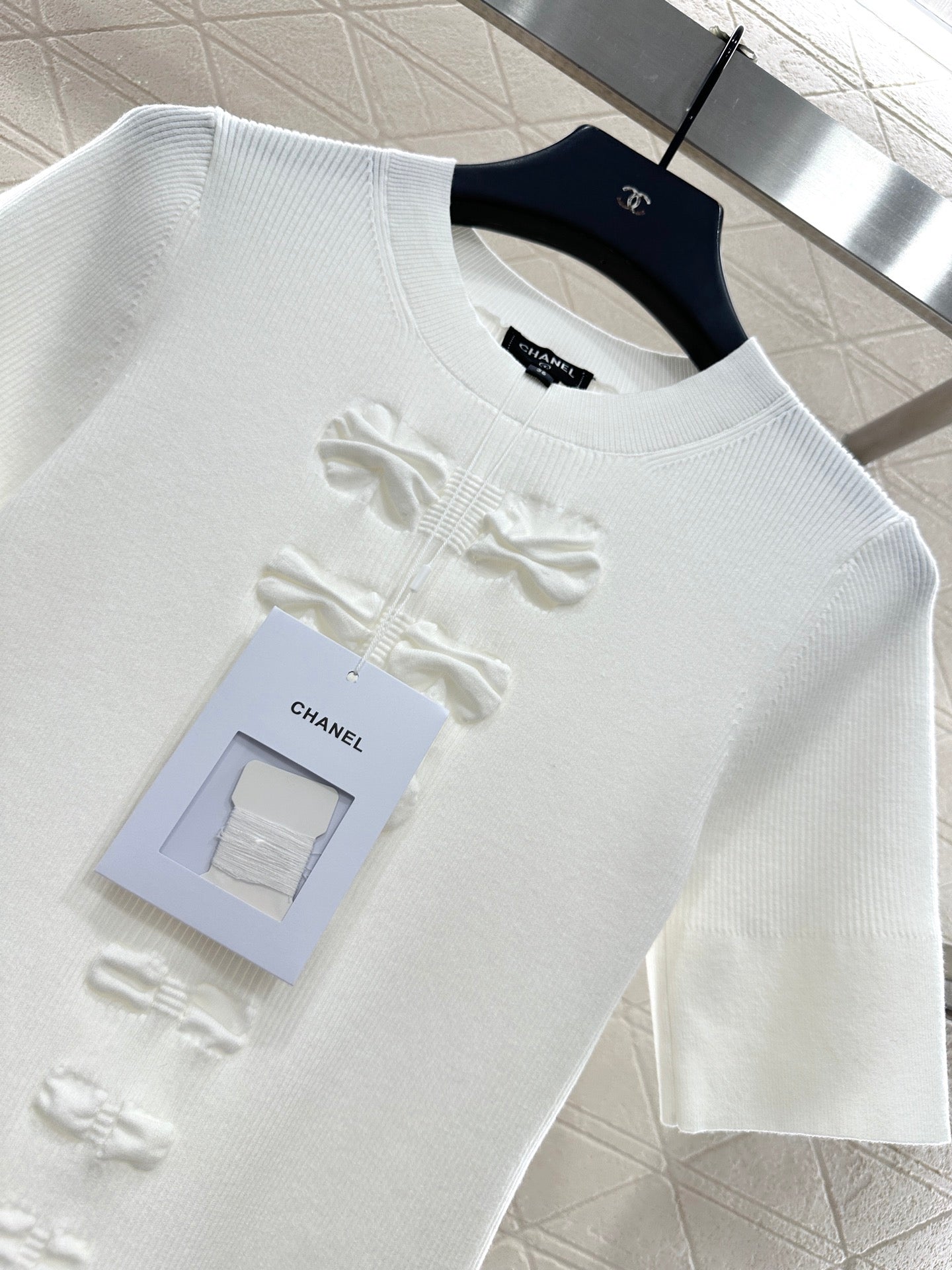 C 25 Bow tie round neck short sleeved sweater(WHITE/BLACK)