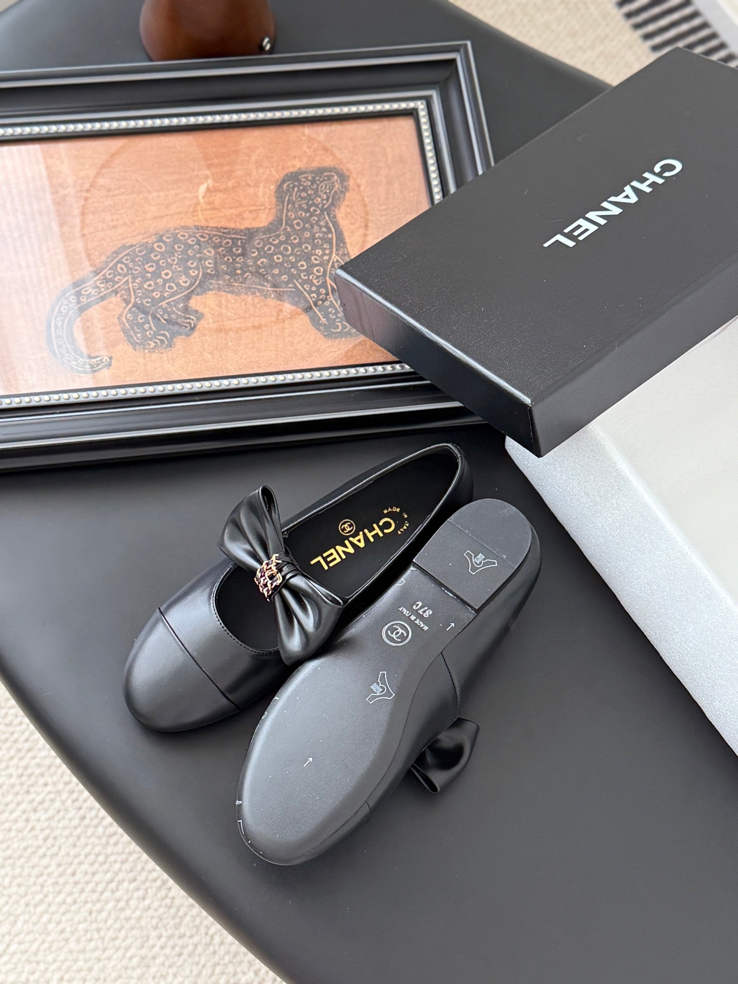 C 25P New Bow-Decorated Flat Loafers