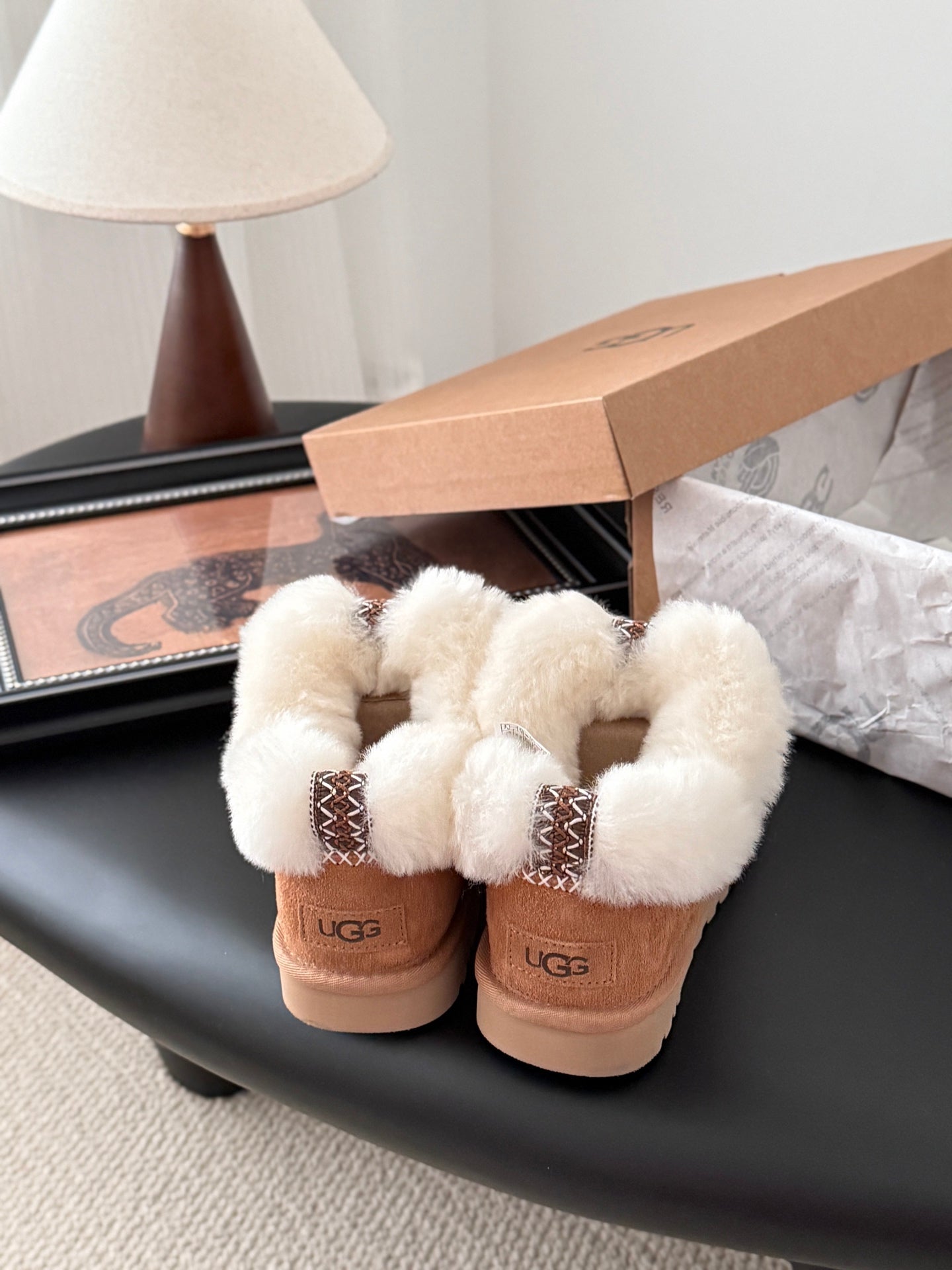 25 Plush snow boots