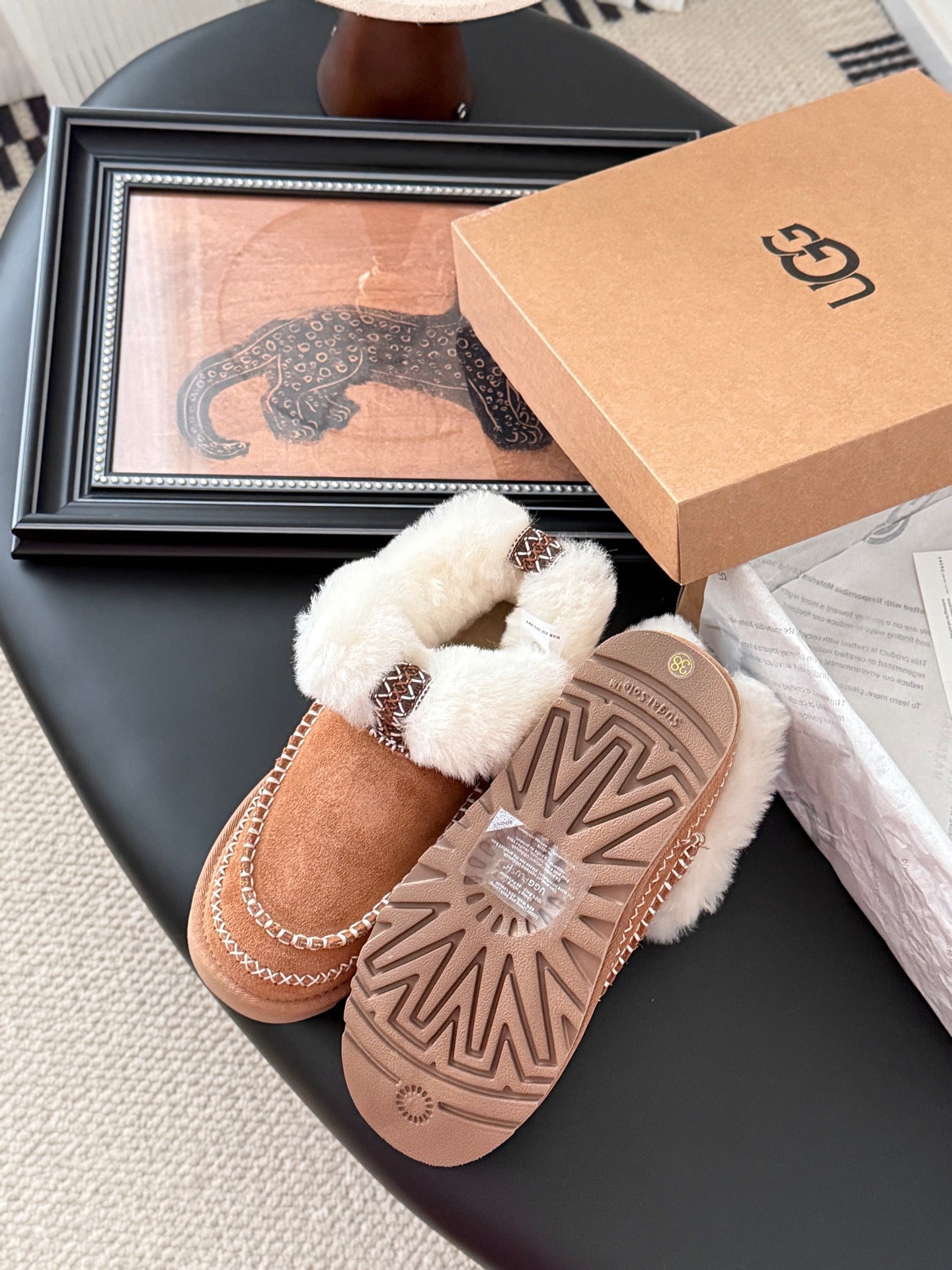 25 Plush snow boots