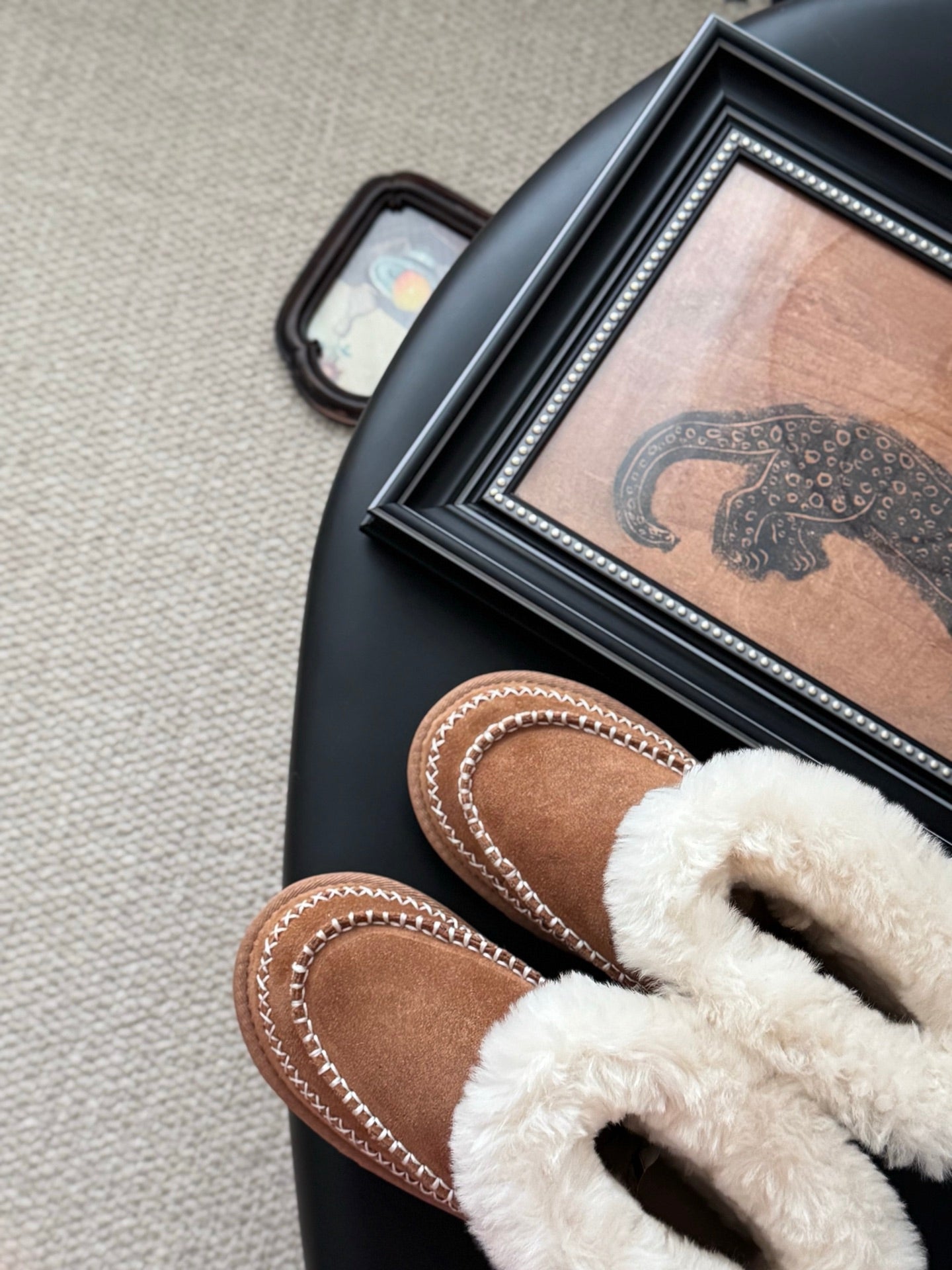 25 Plush snow boots